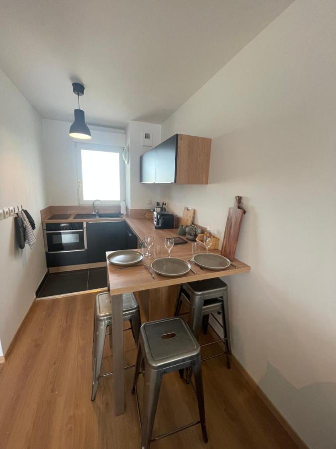 Alp Chartres - Grand Studio Avec Terrasse Et Parking Eksteriør billede