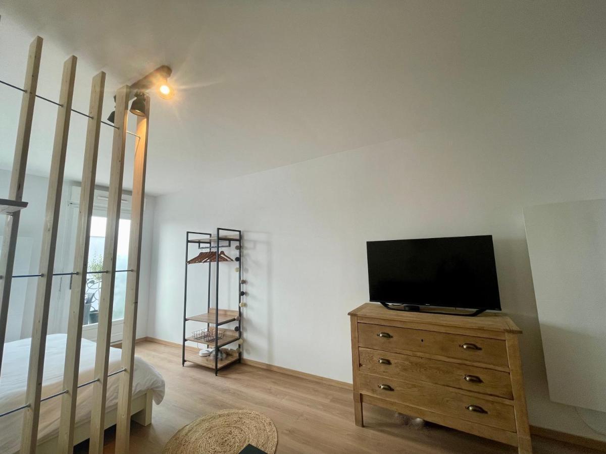 Alp Chartres - Grand Studio Avec Terrasse Et Parking Eksteriør billede